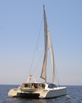 DH550 radius chine plywood catamaran